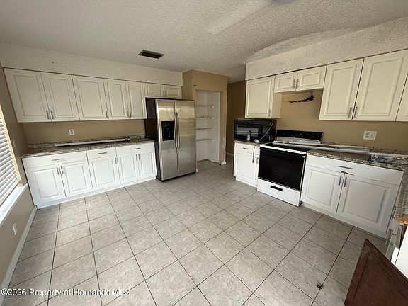 5th image of 9085 Heather Blvd