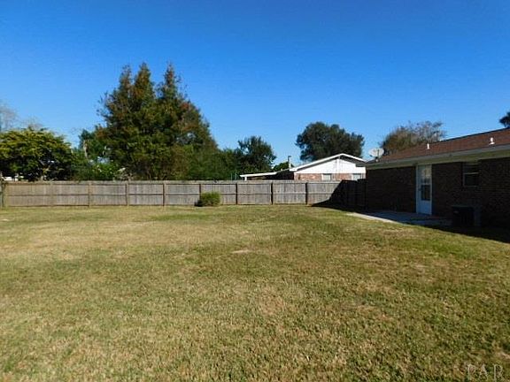 5th image of 2119 Squire Dr