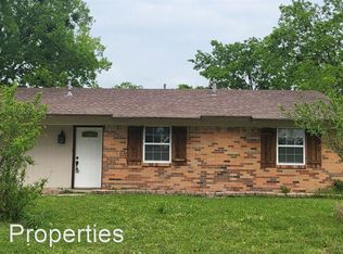 2009 Oliver St, Greenville, TX 75401