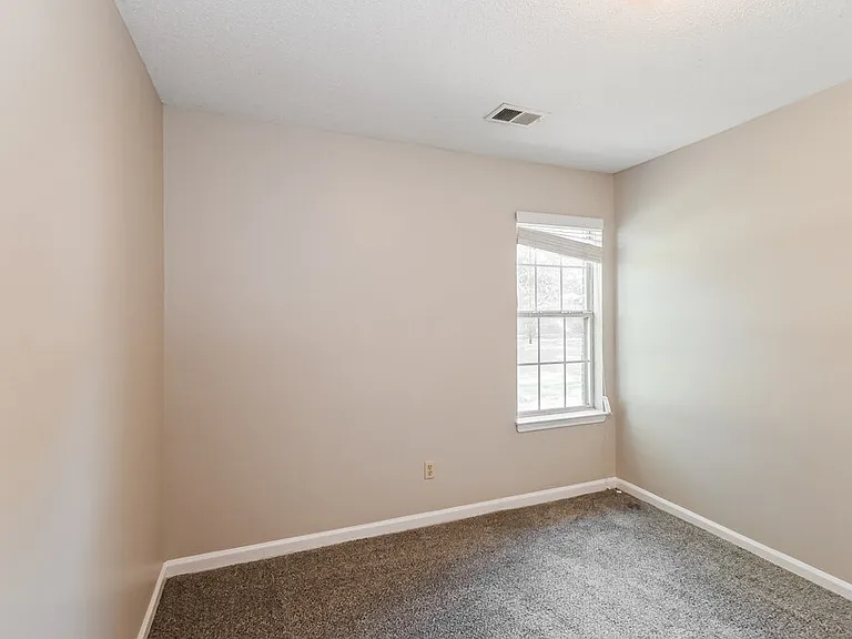 6205 Liberty Estates Dr — Photo 12