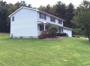 2200 Kathleen Dr, Vestal, NY 13850