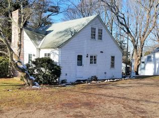 23 W Main Rd, Portsmouth, RI 02871