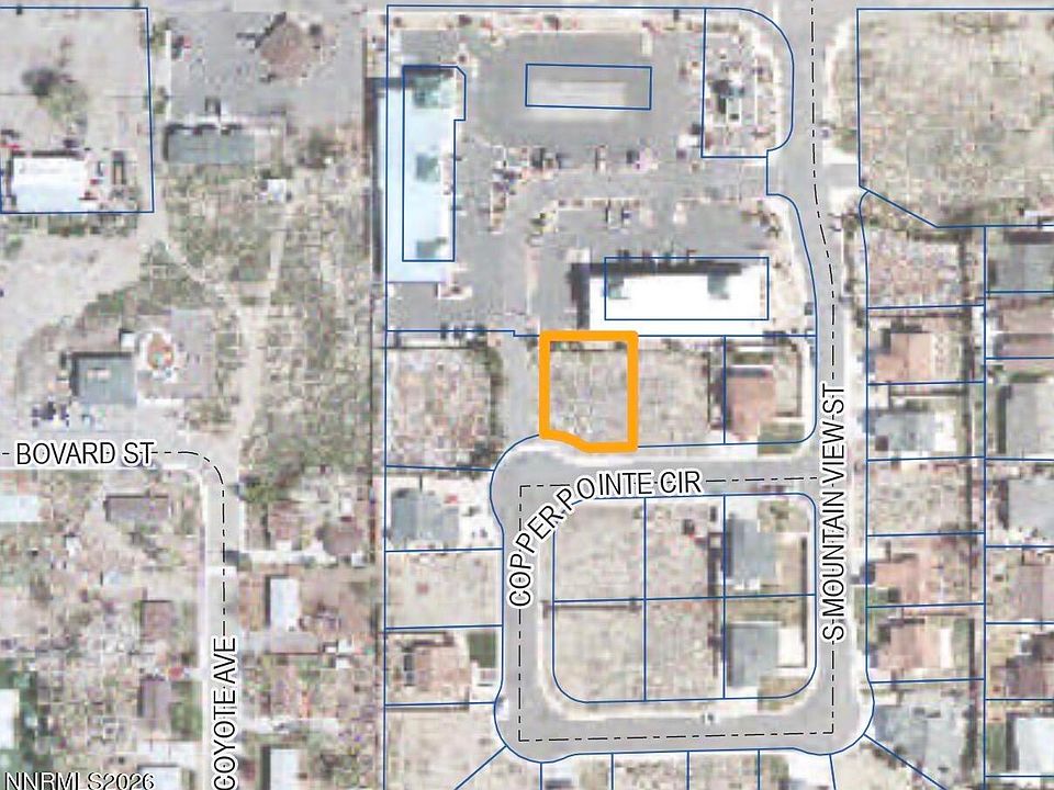 2nd image of 332 Copper Pointe Cir