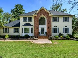 29 Jockey Hollow Rd, Asbury, NJ 08802