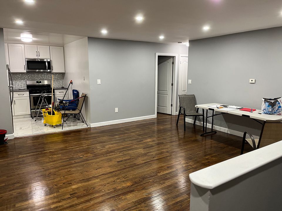1st image of 17602 126th Ave #2