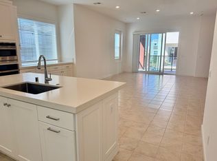 338 Tank, Irvine, CA 92618