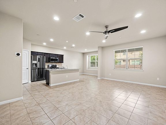5th image of 2880 Donnell Dr Unit 1802