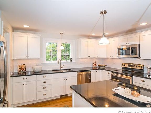 HARDWOOD FLOORS, ALL NEW SS...