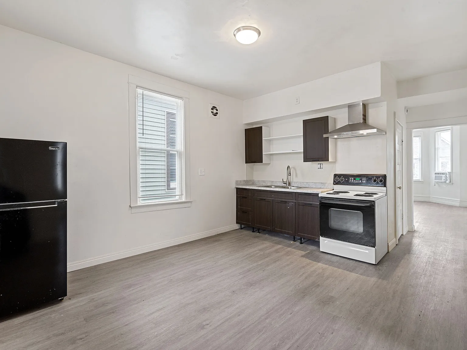 2 bed, 812 sqft, $1,700 — Photo 4
