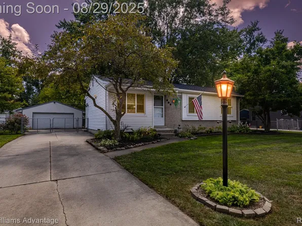 934 Prince St, Milford, MI 48381