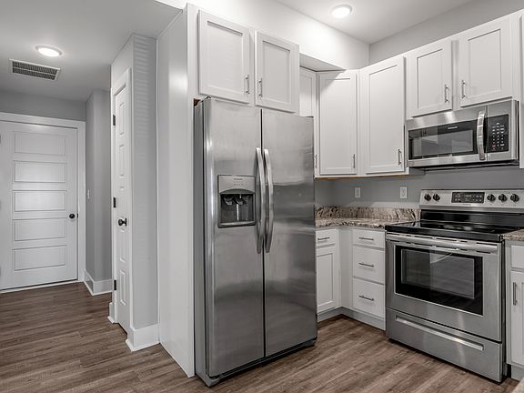 4th image of 138 Abbey Rd