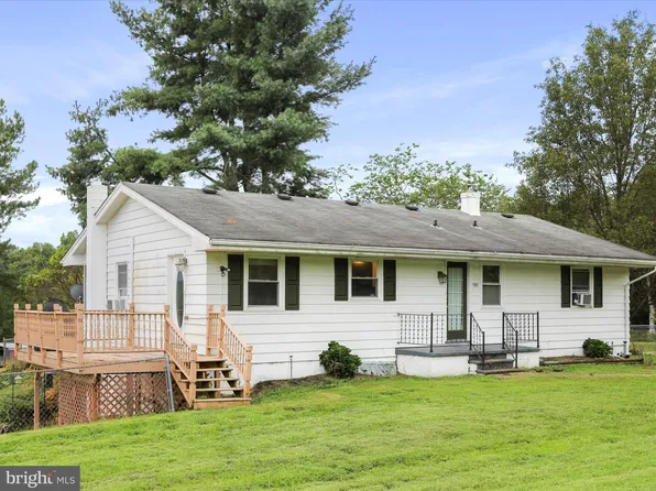 903 Coverstone Rd, Fort Valley, VA 22652