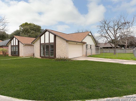3rd image of 8034 Misty Park St