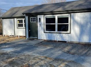 3 N Hillside St, Assonet, MA 02702
