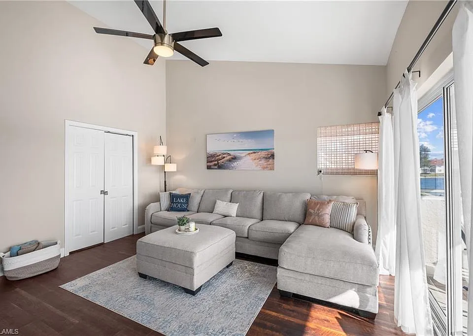 541 Windsor Sq #9