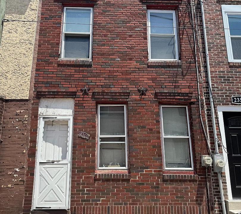 1st image of 2355 Wilder St