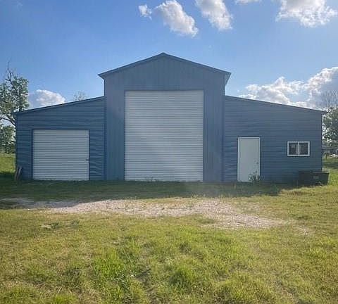 4th image of 5065 Big Bend Ln