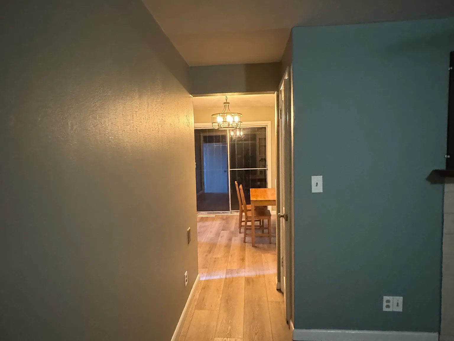 4 bed, 1.5 bath, 1696 sqft, $2,850 — Photo 3