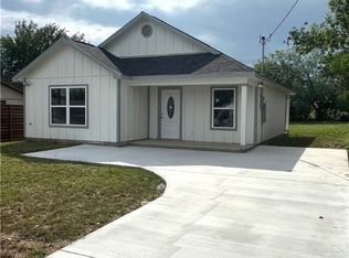 963 Aransas Ave, Luling, TX 78648