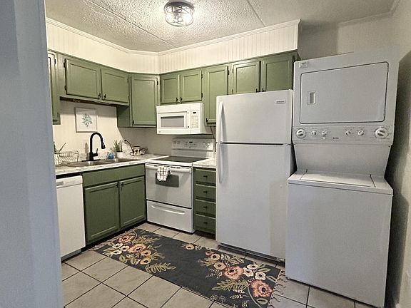 3rd image of 2718 Painter Ave APT A100