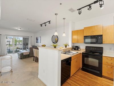 8290 GATE Parkway W #123, Jacksonville, FL, 32216