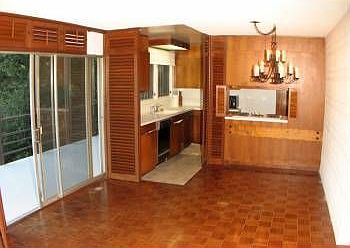 2nd image of 2961 Hollyridge Dr