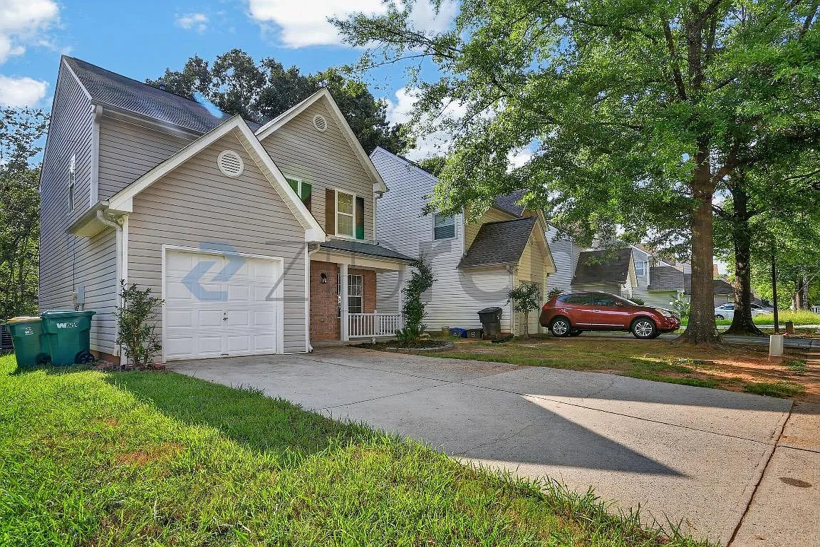 3 bed, 2.5 bath, 1595 sqft, $1,890 — Photo 2