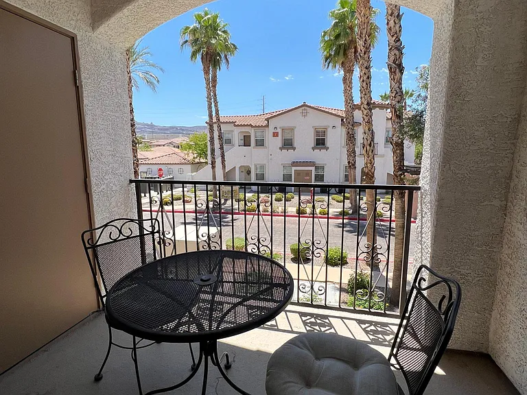 private balcony with mountain view