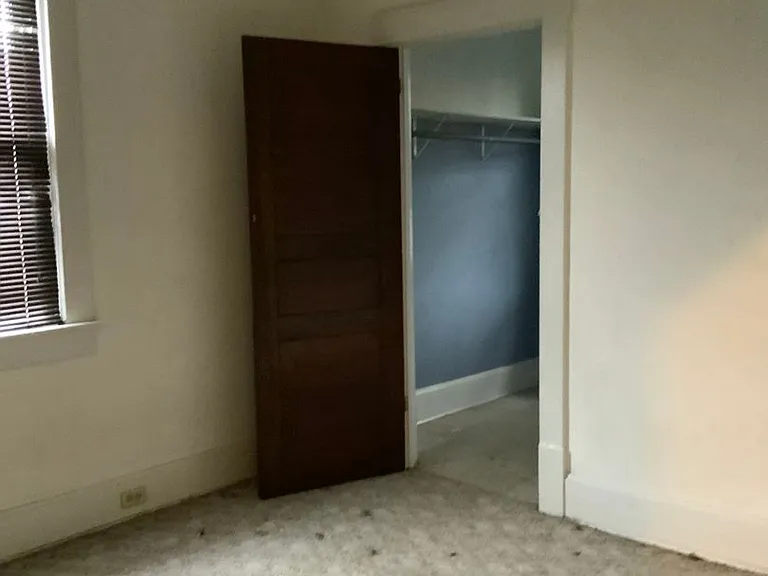 337 Decker Ave — Photo 16