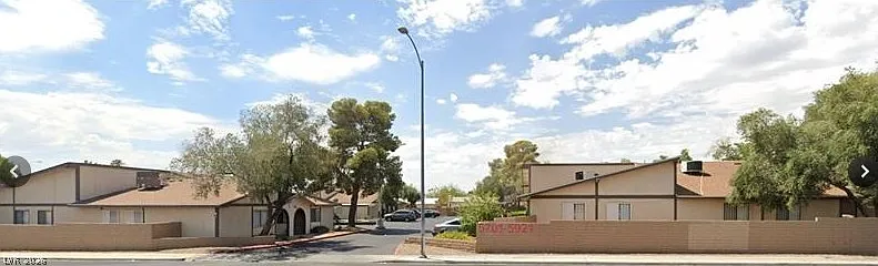 2 bed, 1.0 bath, 844 sqft, $1,250 — Photo 2