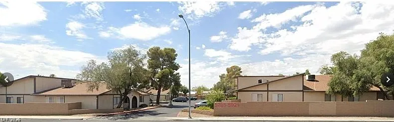 Building Photo - 5805 Smoke Ranch Rd #D