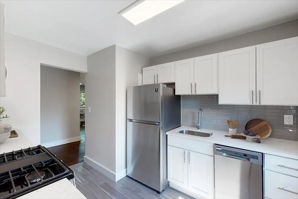 260 S 11th Ave #10936263 photo 1