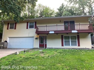 705 Canyon Dr, Manhattan, KS 66502