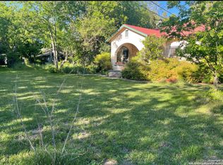 18014 Scenic Loop Rd, Helotes, TX 78023