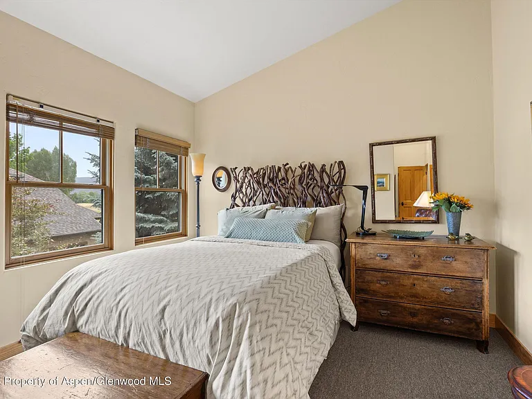 31 Primrose Rd — Photo 15