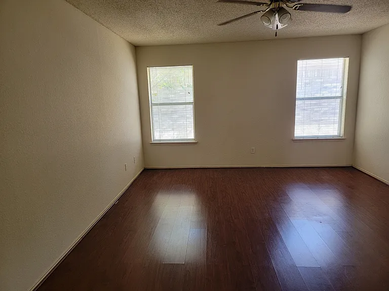 7005 Rovato Dr — Photo 3