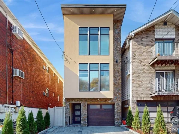 327 Gorge Rd, Cliffside Park, NJ 07010