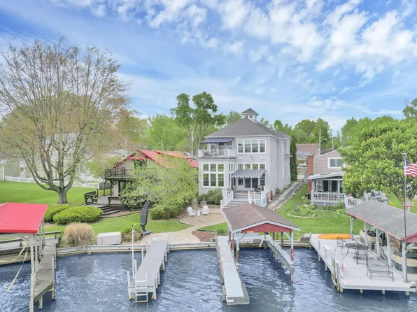 182 Cranberry Ln, Buckeye Lake, OH 43008