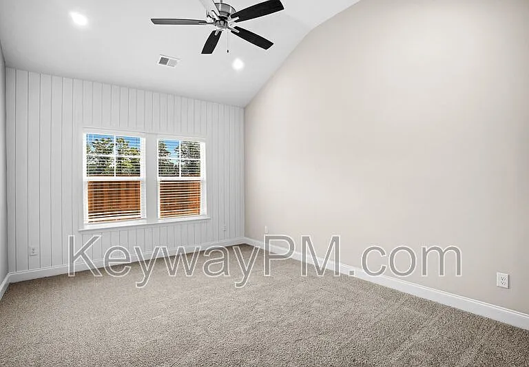 2106 SE Denmark Ave — Photo 11