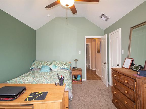 5th image of 3016 Cambridge Meadows Ln
