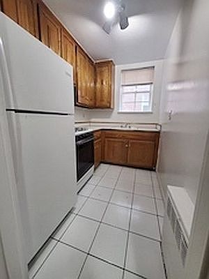 3rd image of 11048 72nd Ave APT 4G