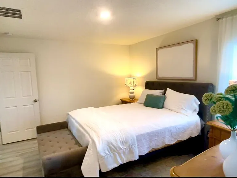 1348 SE Bayharbor St — Photo 13