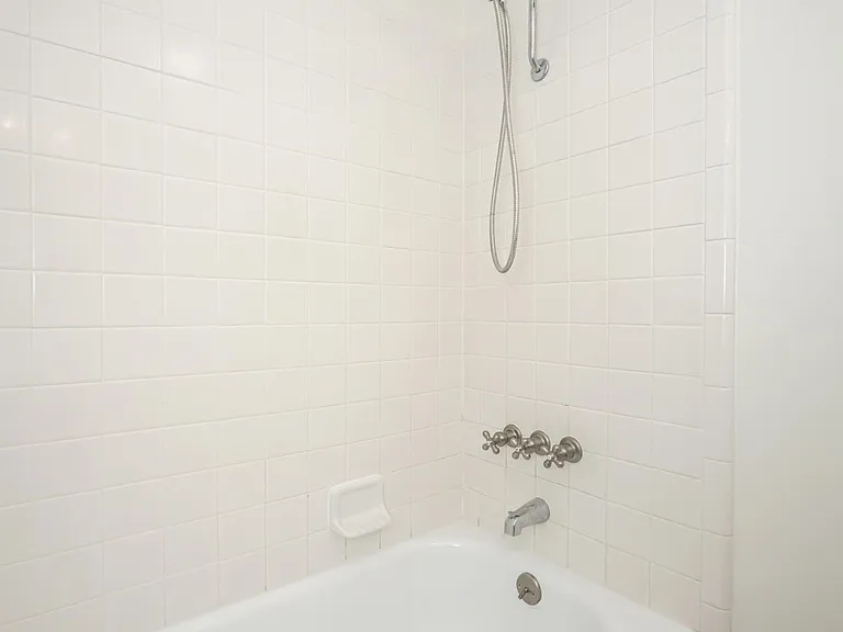 1213 King Henry Dr — Photo 42