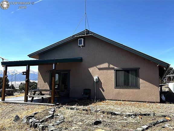 3rd image of 850 Insula Rd