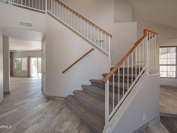3rd image of 15236 S 15TH Avenue