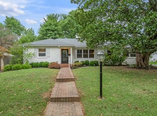 421 Greenbriar Rd, Lexington, KY 40503