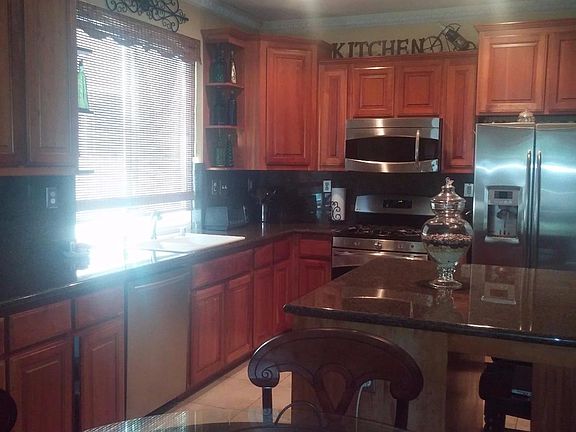 4th image of 10833 Brookfield Ave