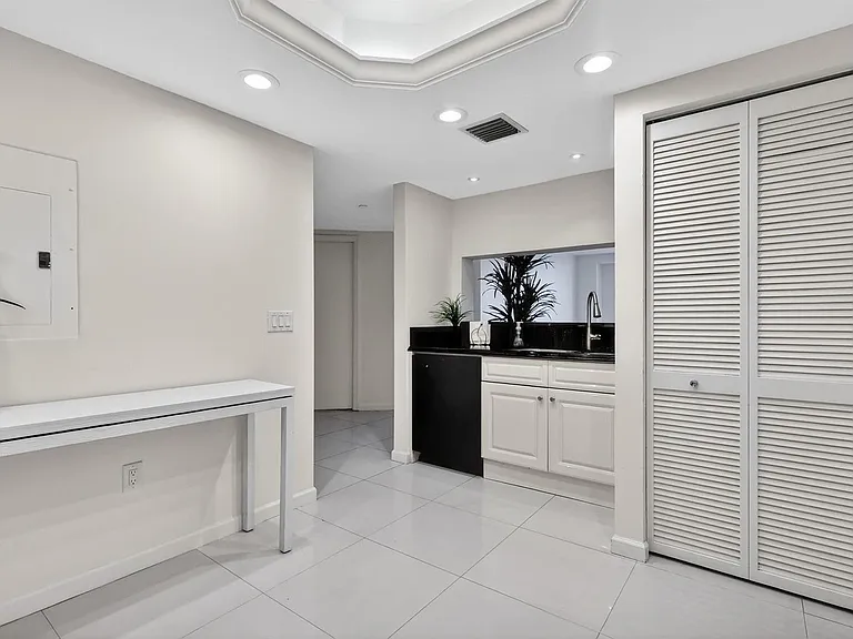 9595 Collins Ave #N-8F — Photo 18
