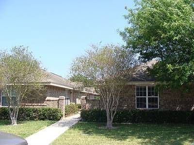 1st image of 2713 Fort Brown Ave