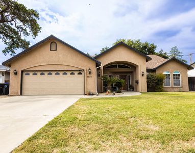 1424 W Tulare Avenue, Visalia, CA, 93277